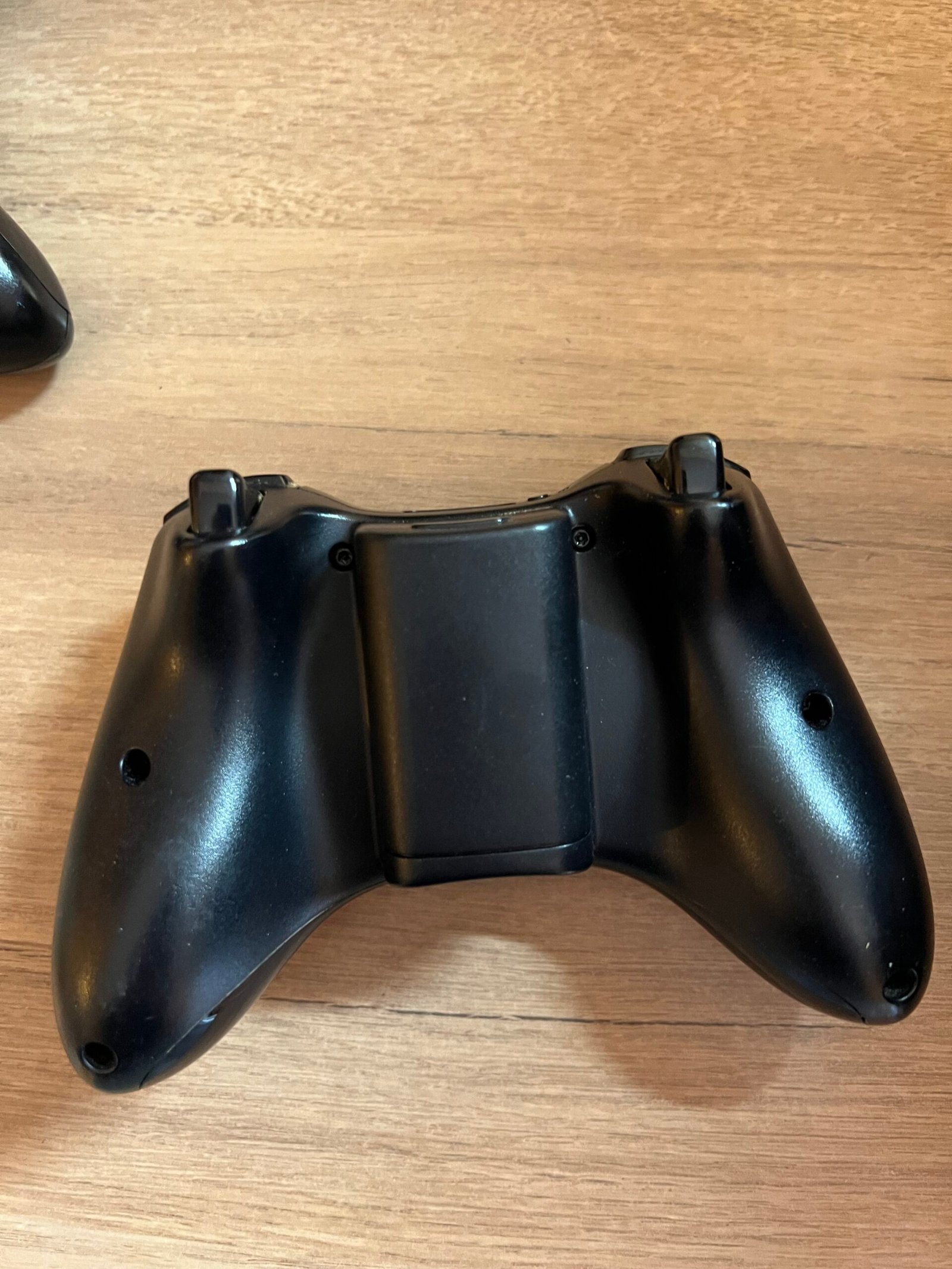 Xbox 360 Slim en boite – 4Go – Avec Câbles - avec cables et manette - – Image 11