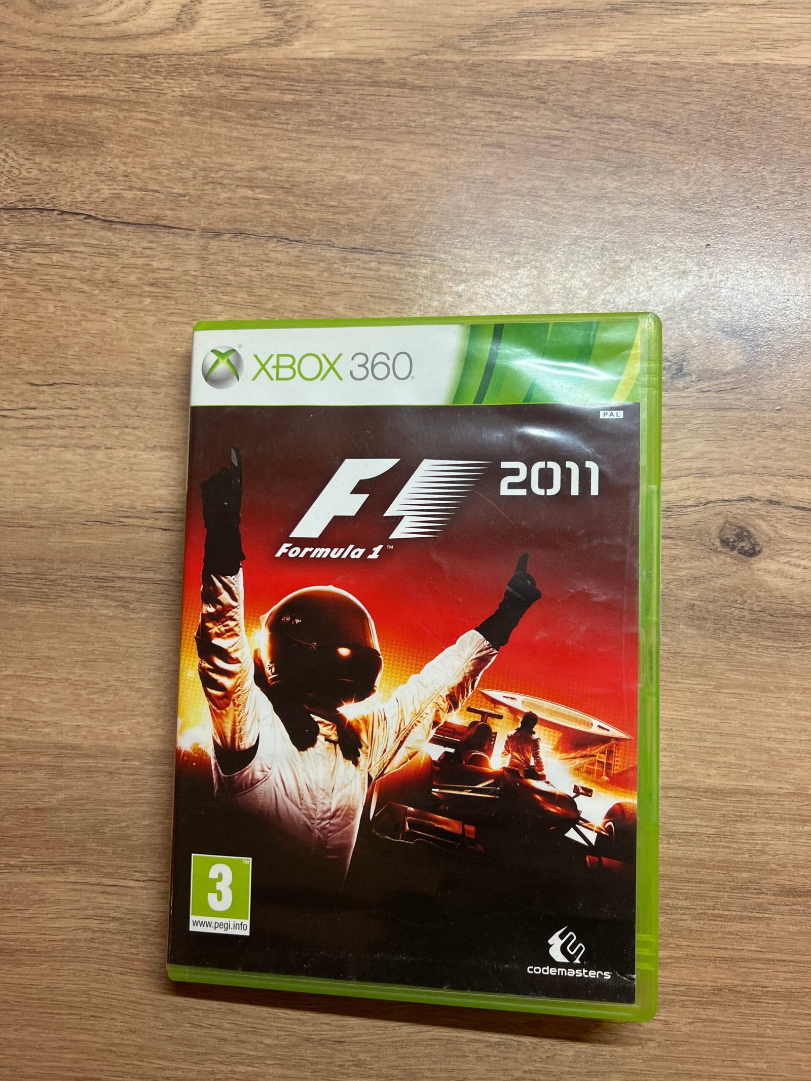 F1 2011 - xbox 360 - Bon état - Complet - Pal – Image 6