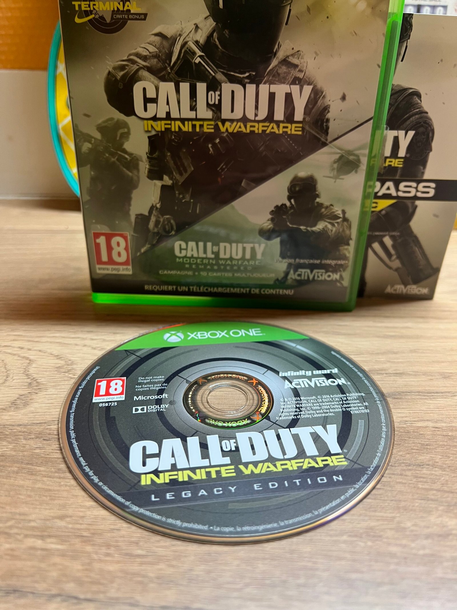 Call of Duty : Infinite Warfare Legacy - Xbox One - Bon état - complet -pal – Image 3