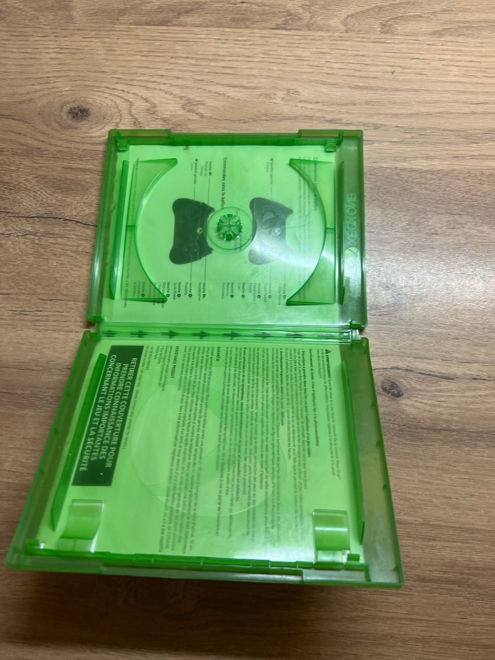 Pro Evolution Soccer 2015 - Xbox One - Bon état - Complet - Pal – Image 7