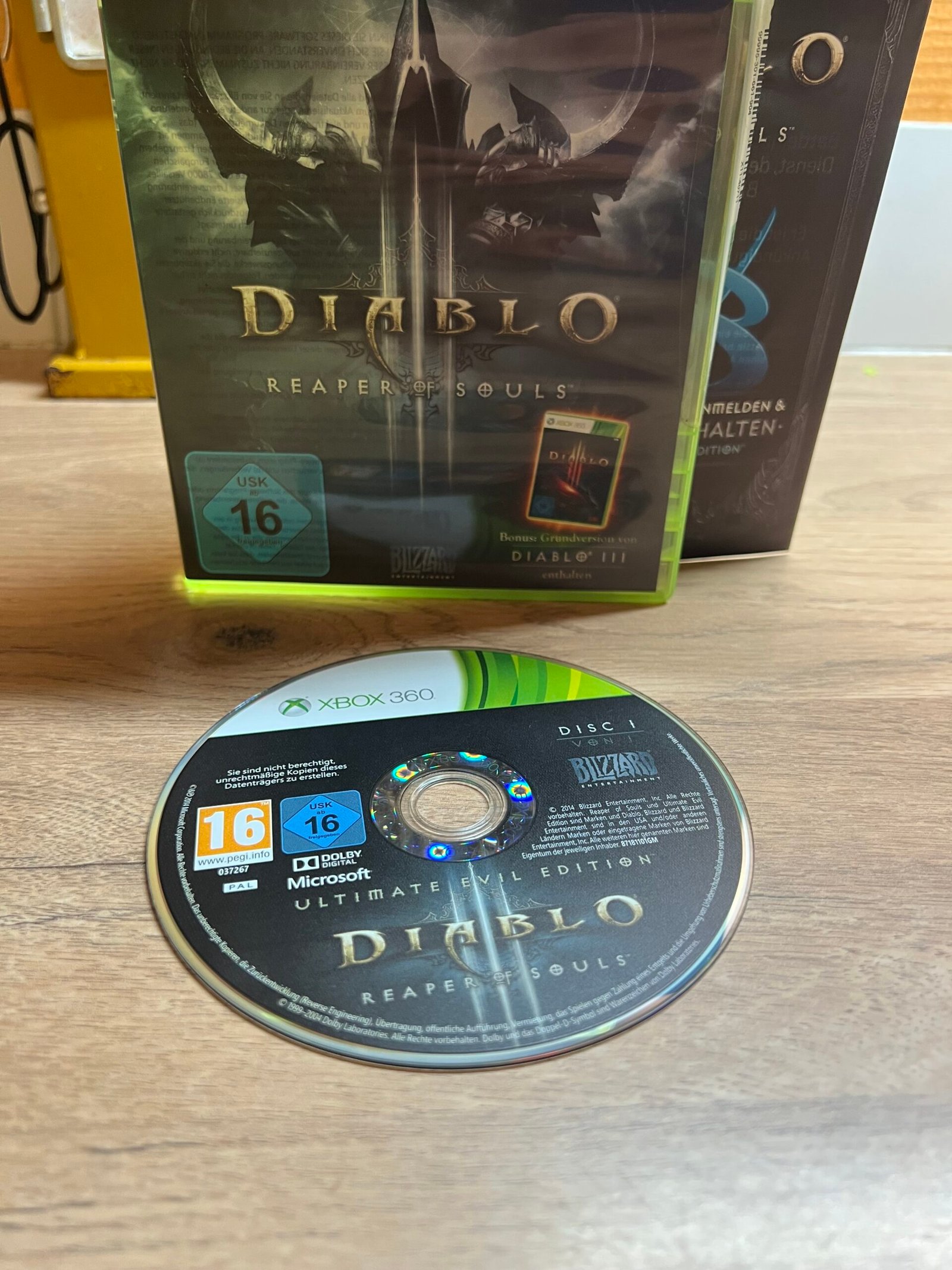 Diablo III Ultimate Evil Edition - xbox 360 - bon état - complet - pal – Image 3