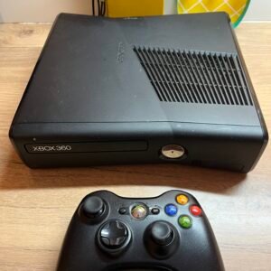 Xbox 360 SLIM – 4Go – Avec Câbles - avec cables et manette -